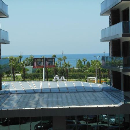 Бежевые Апартаменты Batumi Ngoại thất bức ảnh