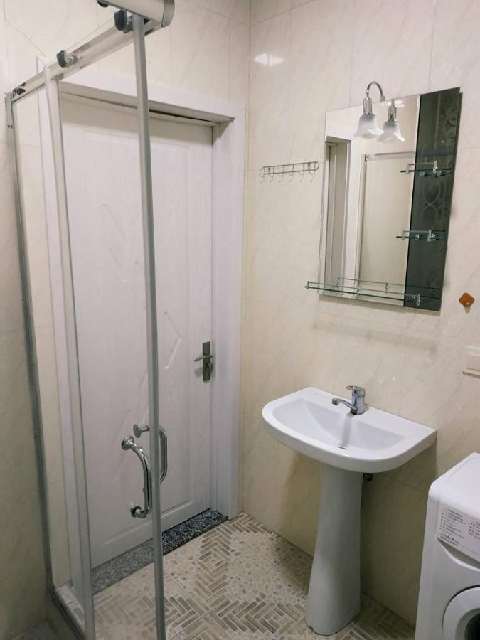 Бежевые Апартаменты Batumi Ngoại thất bức ảnh