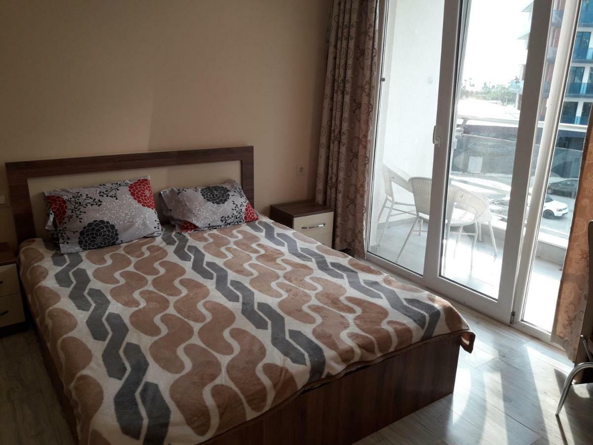 Бежевые Апартаменты Batumi Ngoại thất bức ảnh